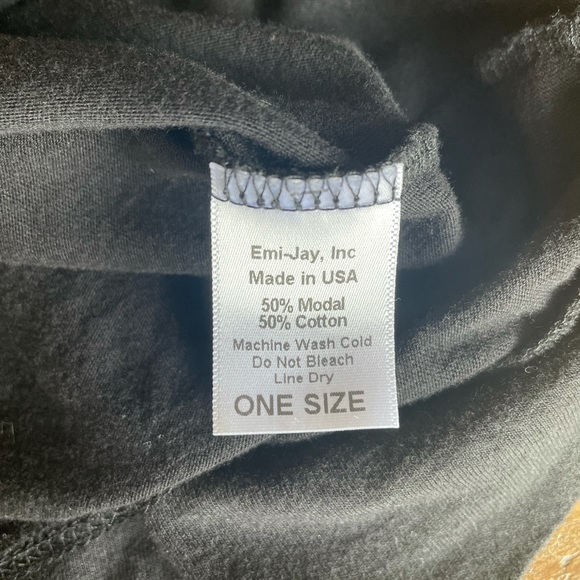 EMI JAY. SEE YOU AT THE BARRE pure barre - Picture 2 of 2